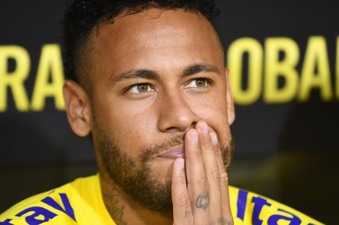 Neymar fot betto rodrigues Shutterstock com